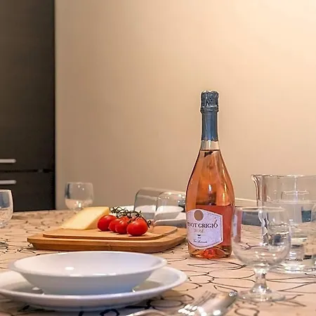 호텔 Belvilla By Oyo Casa Cristina Centro 2*